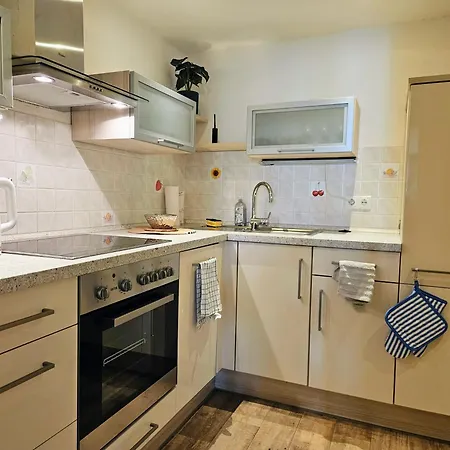 شقة Stylish Old Town With Free Parking And A Balcony Near The Cathedral *