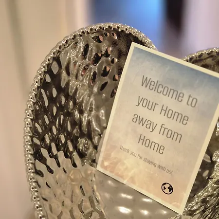 شقة Stylish Old Town With Free Parking And A Balcony Near The Cathedral